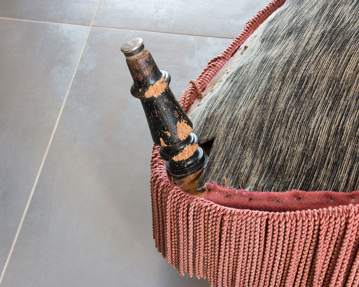 Old pink toad armchair