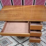 Bureau moderniste des années 50
