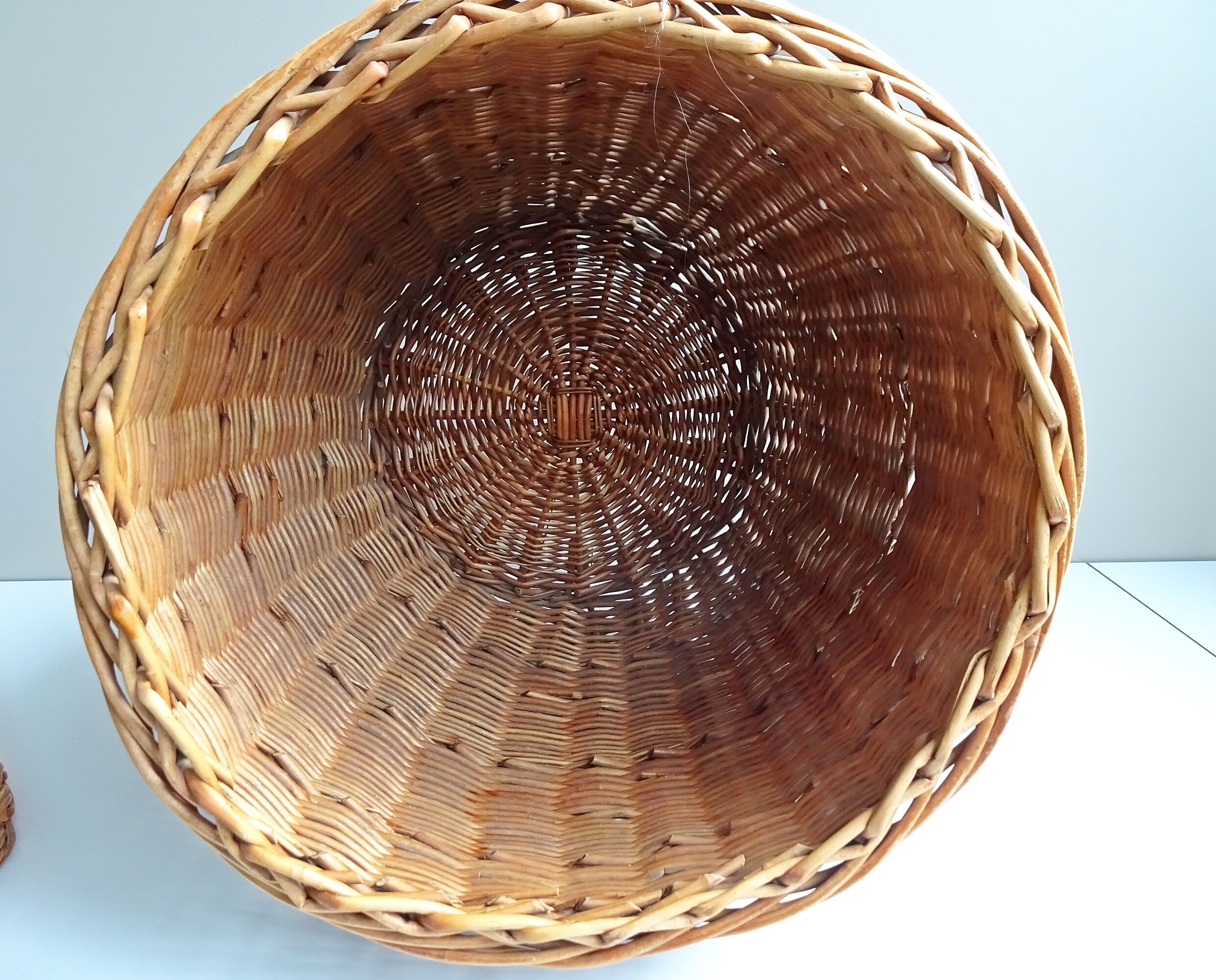 rattan basket with lid 70s