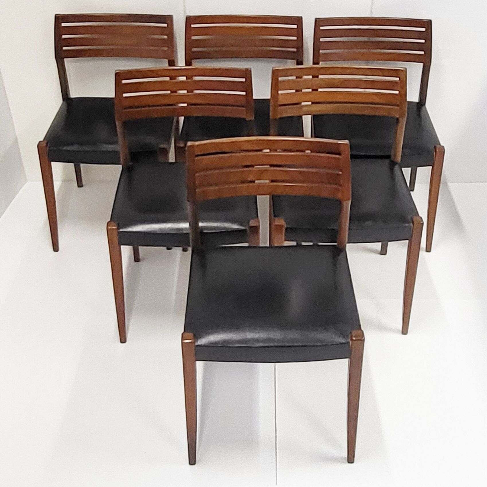 Suite of 6 Scandinavian chairs 1960 vintage