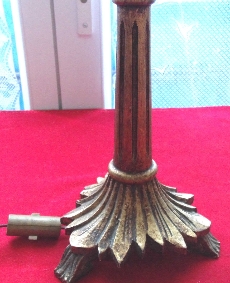 Lamp with stuccoed wooden walking doré