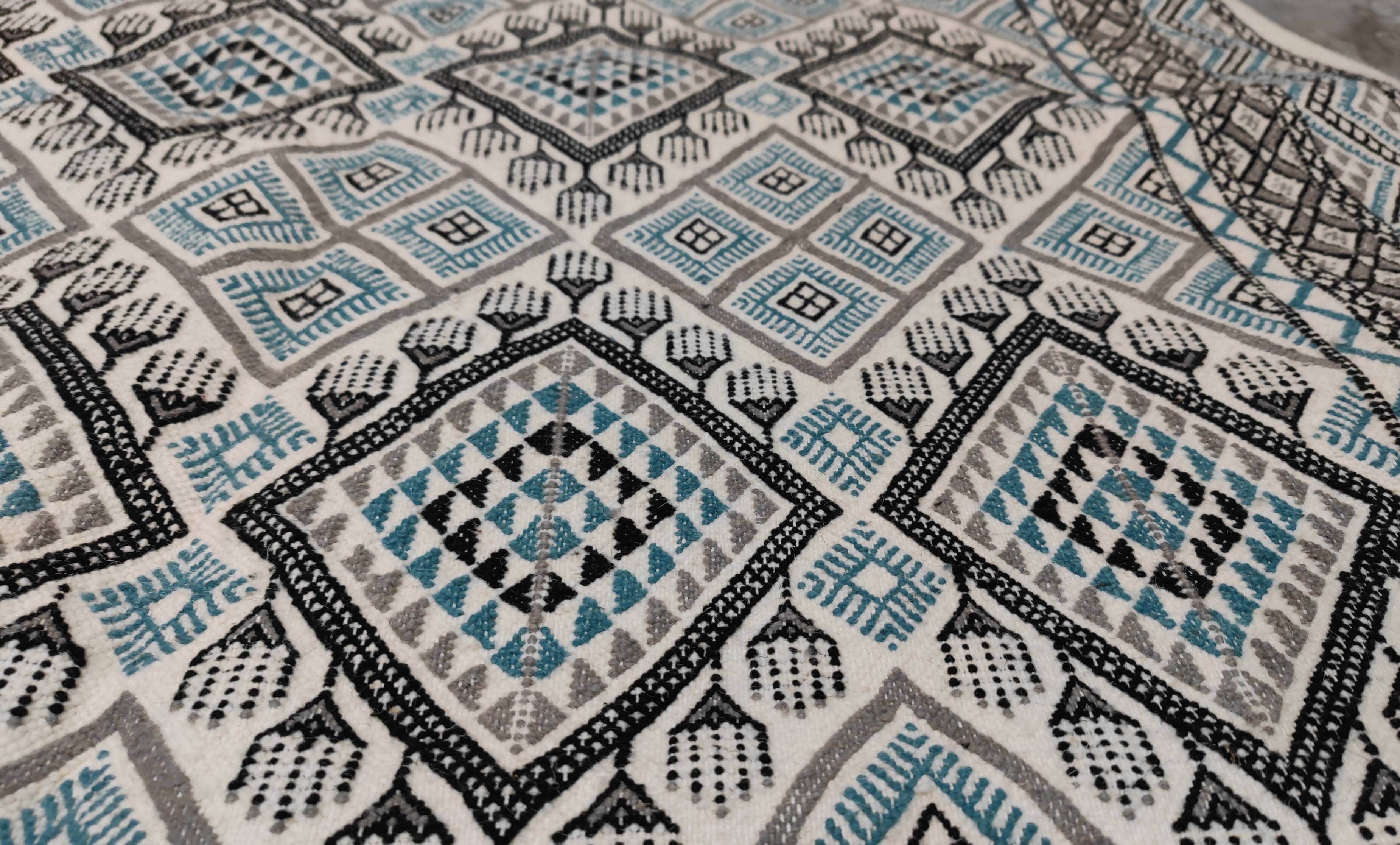 Hand-woven margoum rug in natural wool