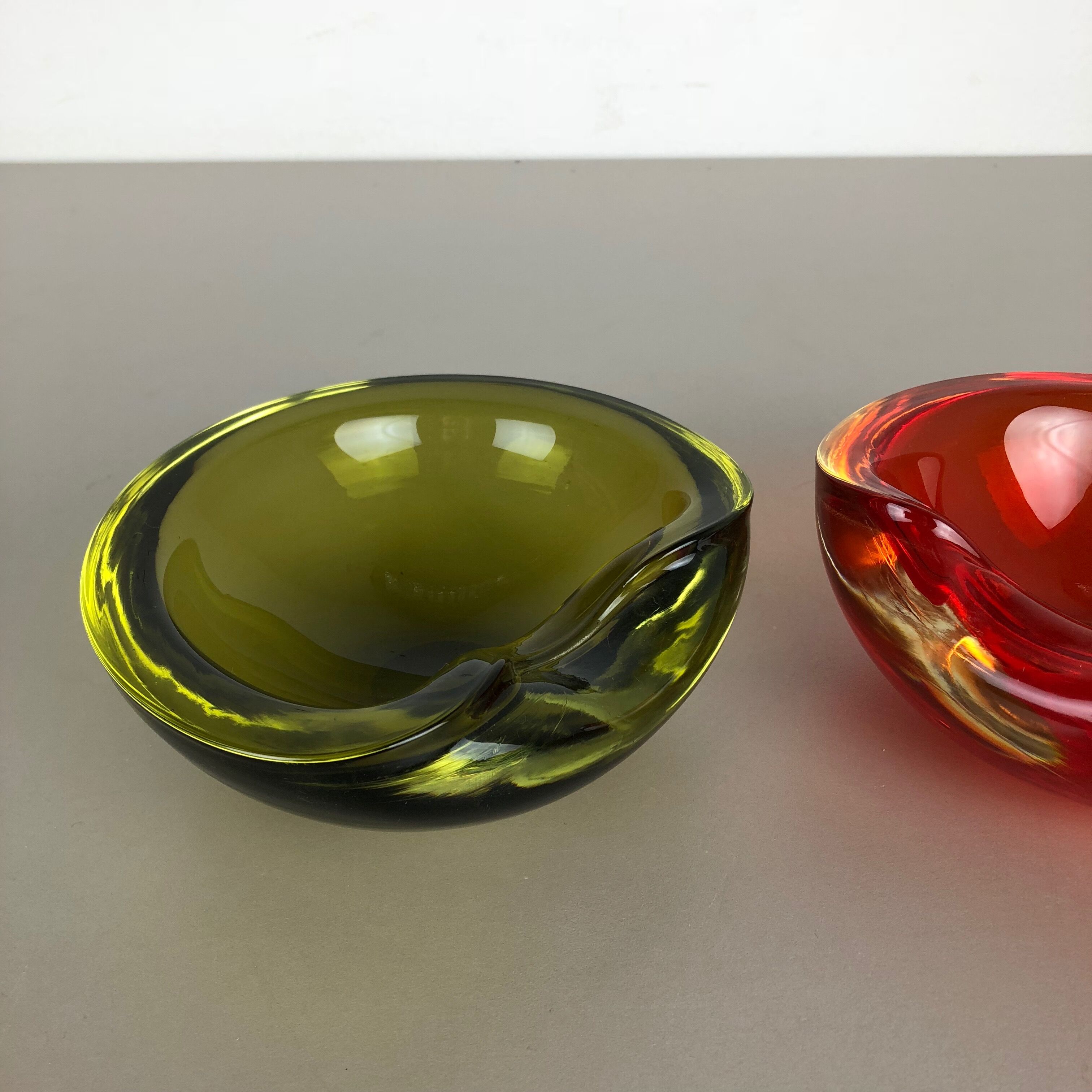 Murano Sommerso glass shell bowls Cenedese Vetri, 1960s