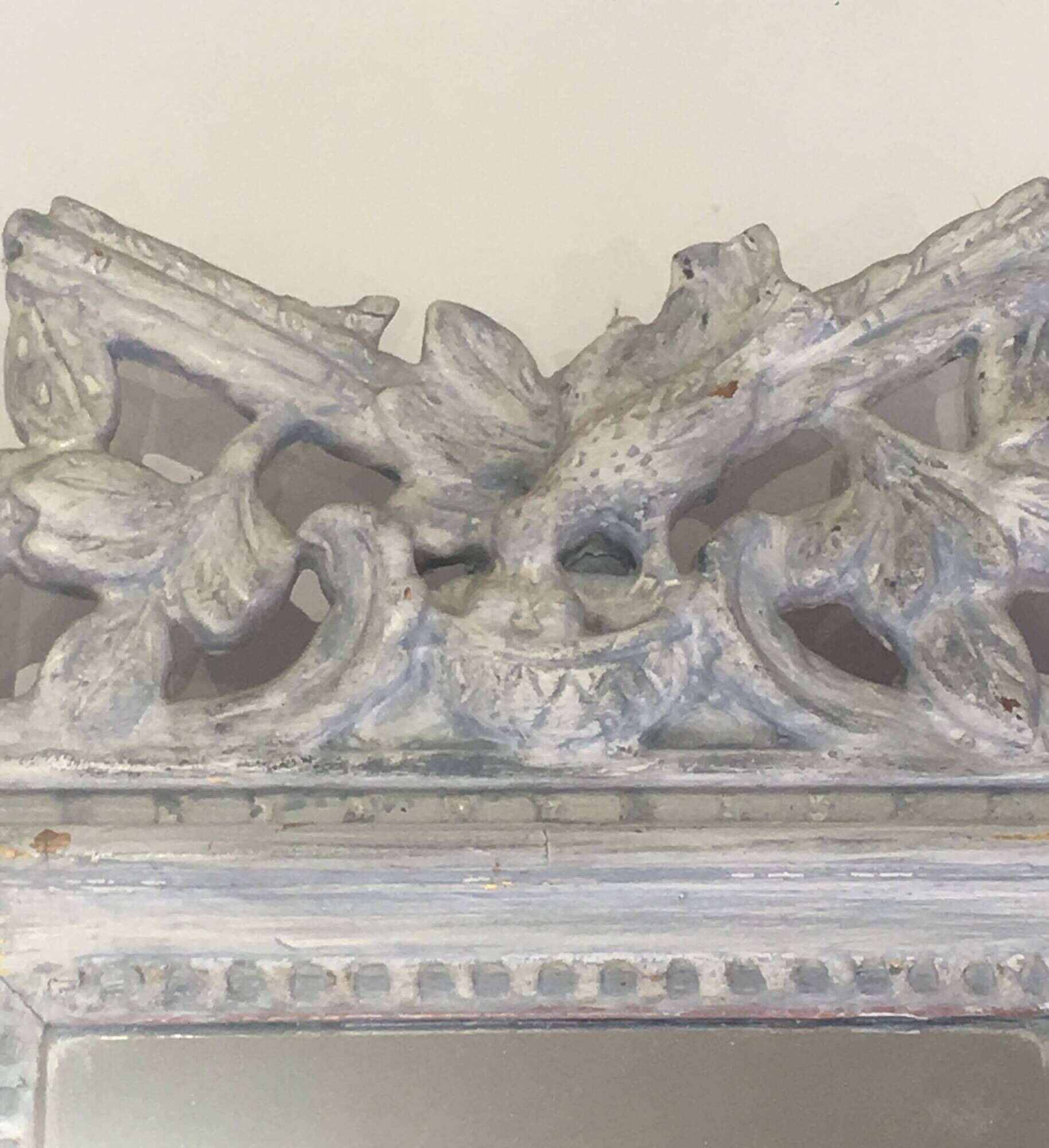 Louis XVI Style Mirror in Carved Wood with Grey Patina and Dove Pediment