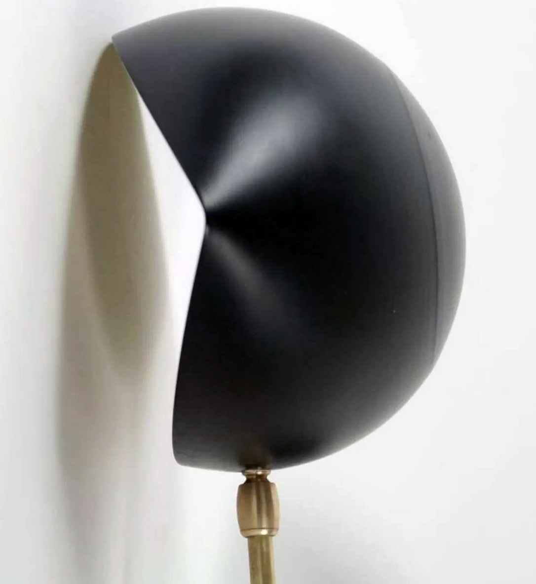 Sculptural wall lamp in brass and black metal 60 's