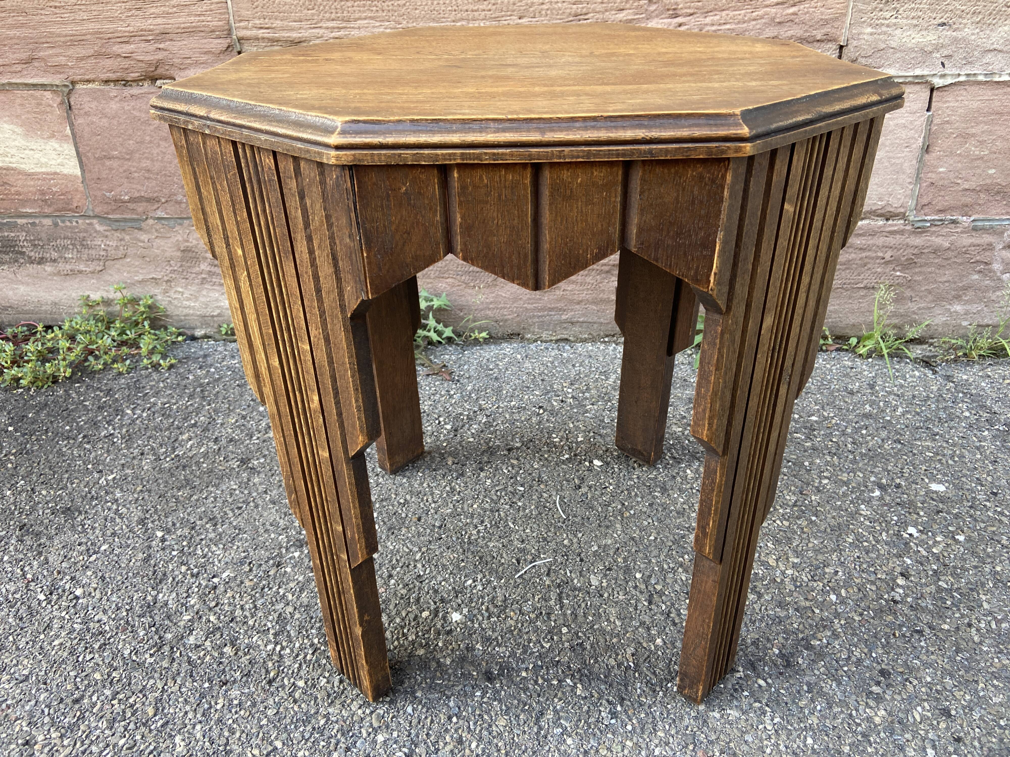 Selette Art Deco style octagonal pedestal table