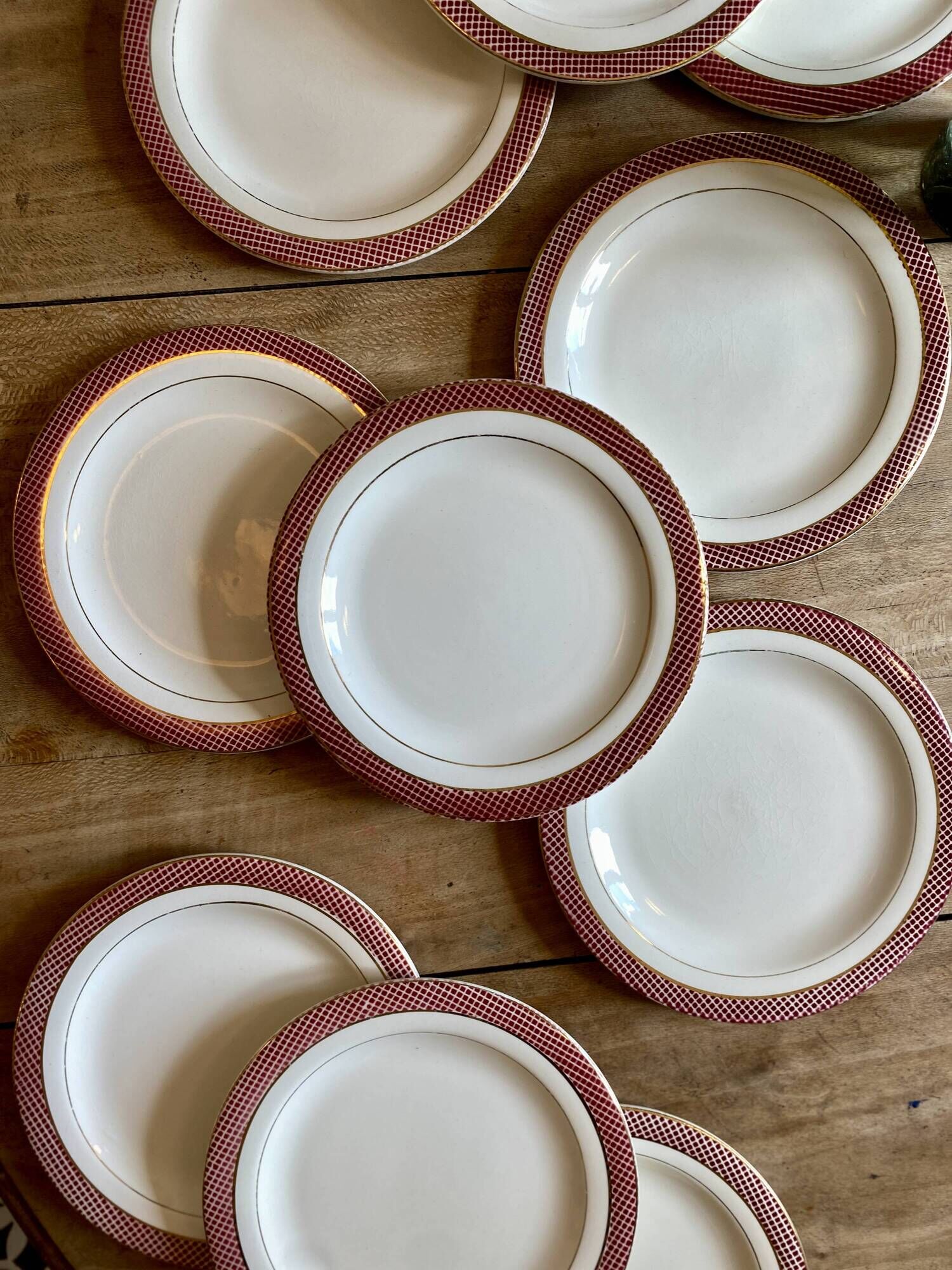 Set of 11 vintage dessert plates - Monaco red model by Salins
