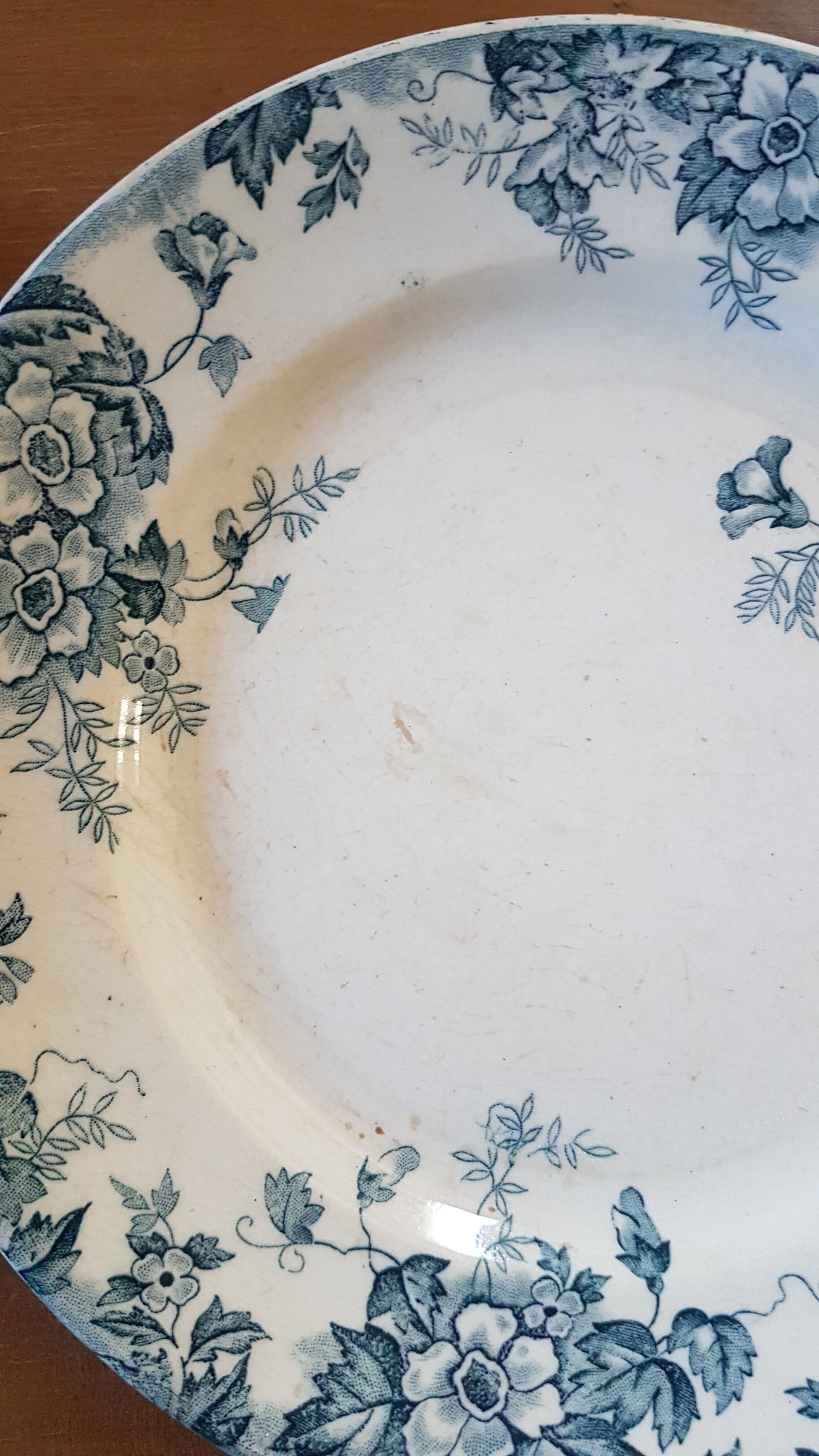 Set of 8 flat plates Saint Amand and Hamage