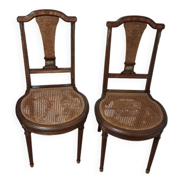 Paire de chaises 1900 en acajou et loupe de noyer marqueté.