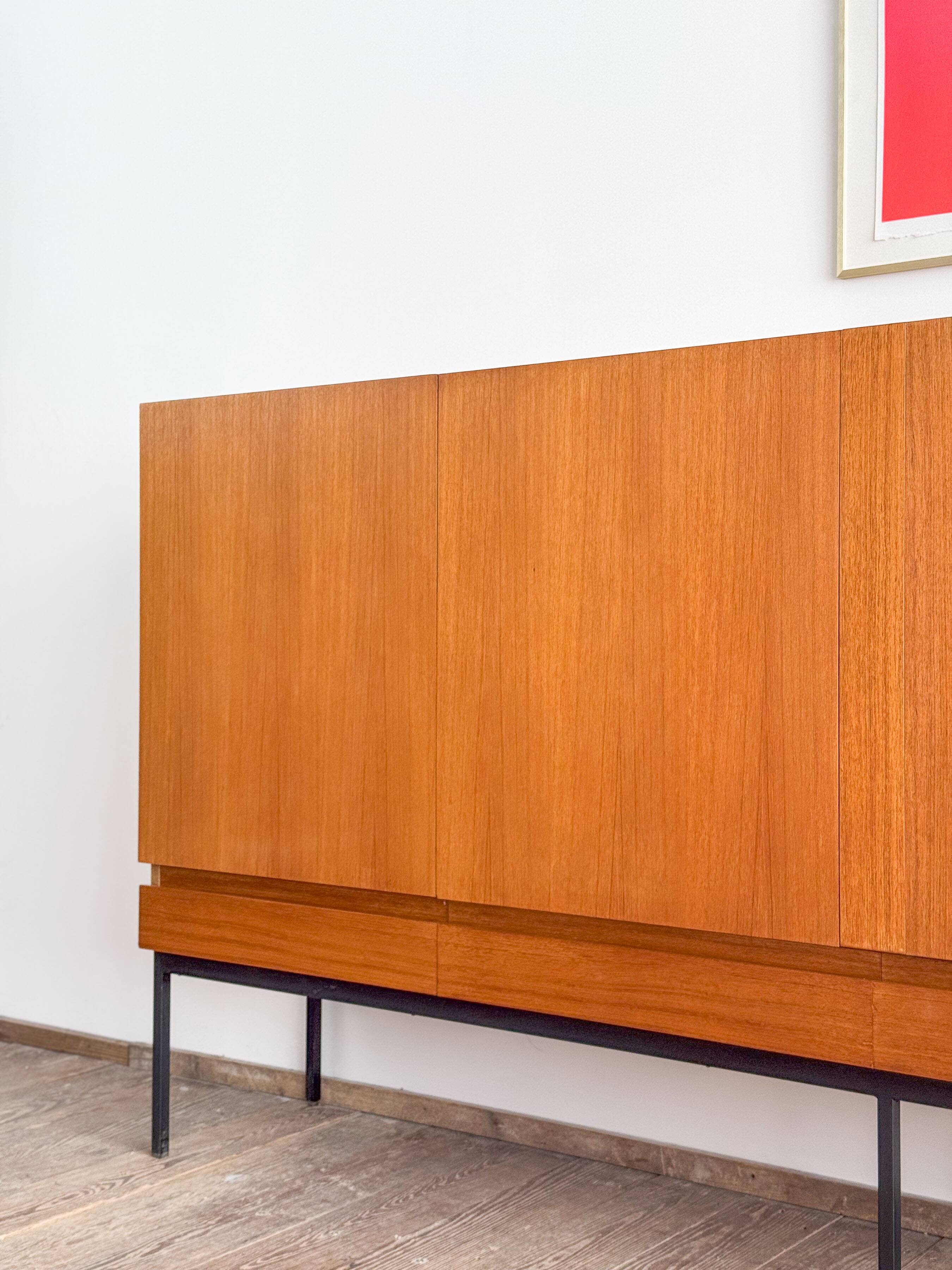 Buffet Mid-Century, modèle B60 en teck par Dieter Waeckerlin, Behr, 1950s