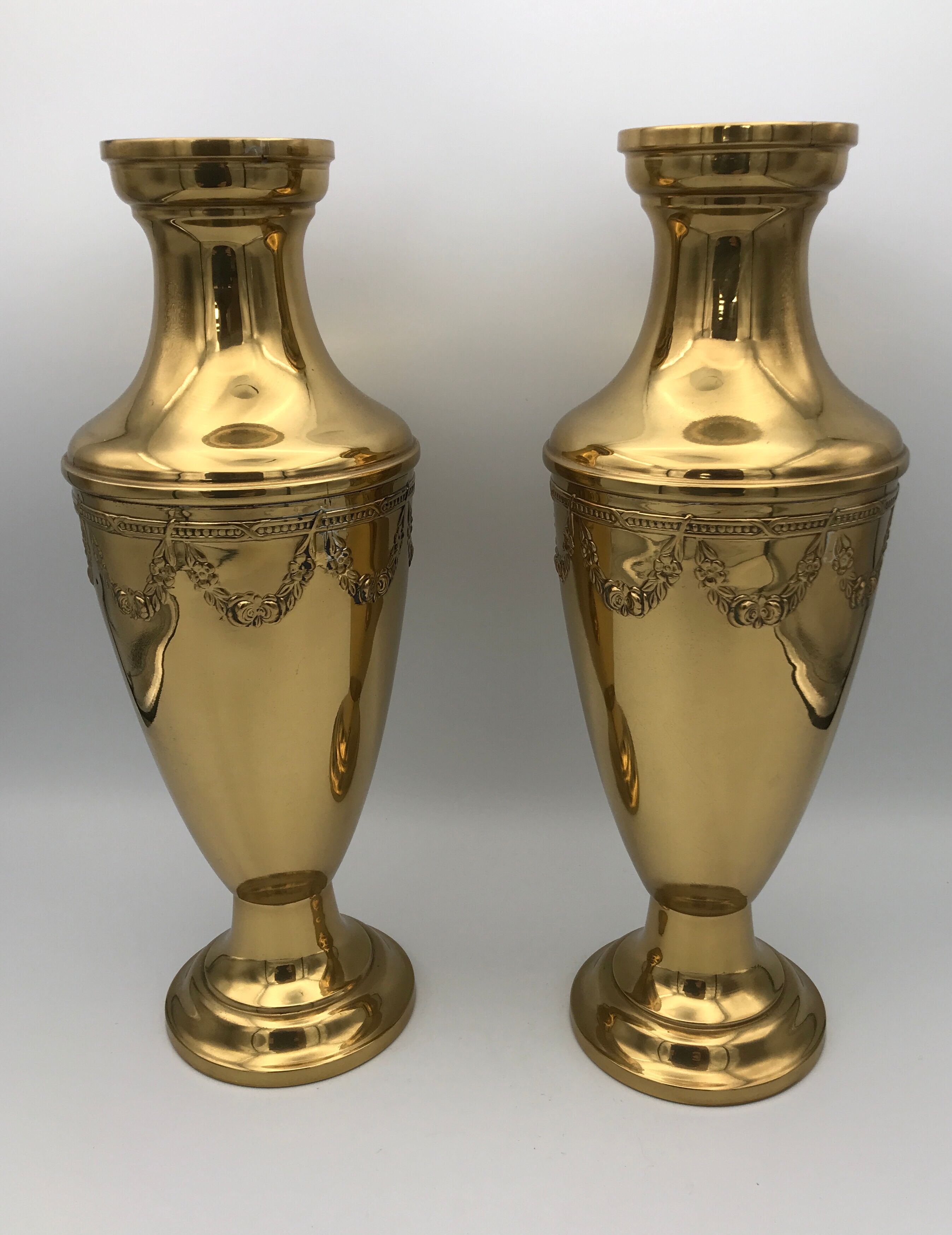 Pair of golden brass vases with floral frieze pattern 27.5 cm