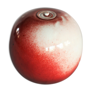 Boite rouge en porcelaine