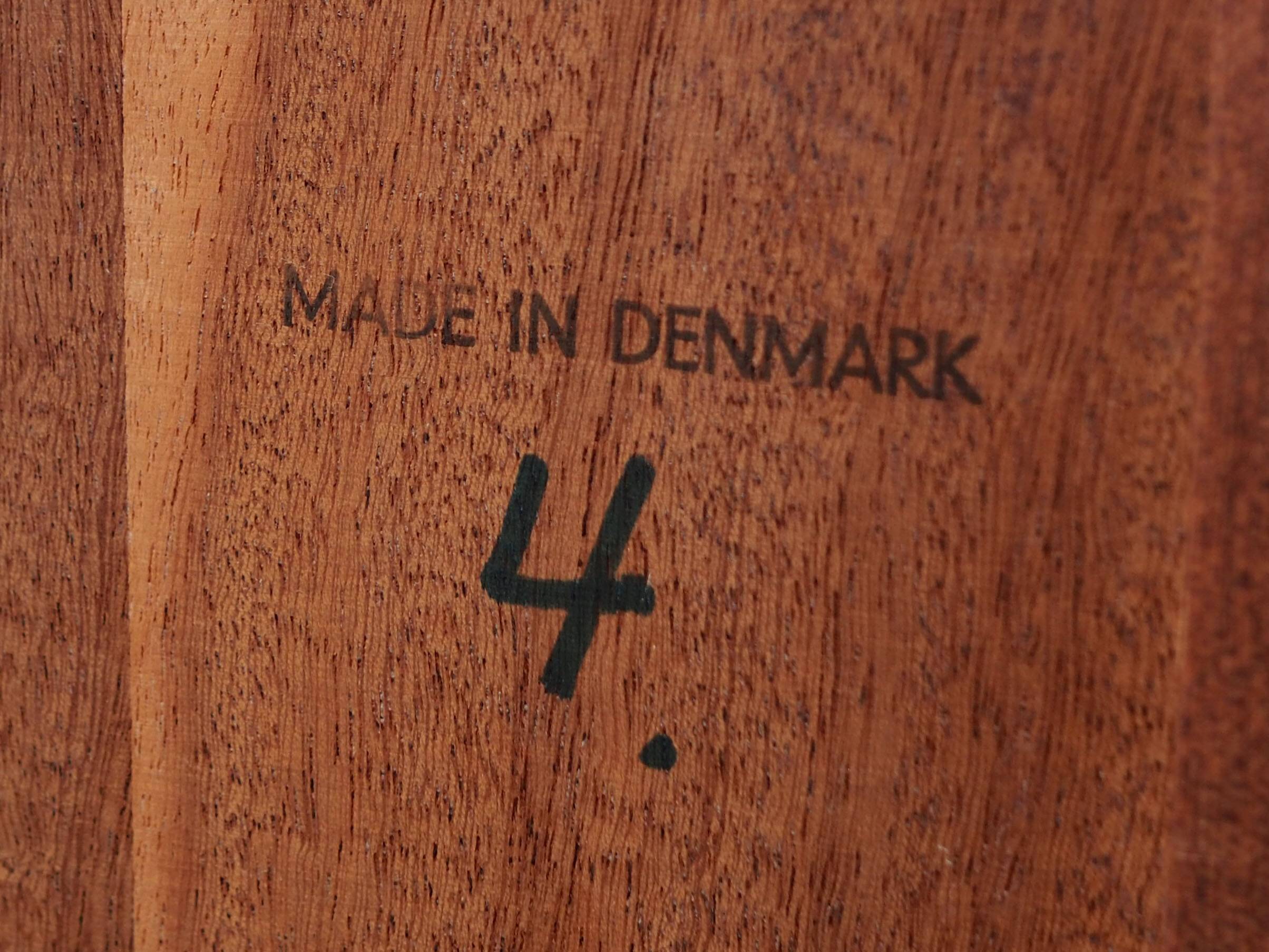 Buffet en frêne, design danois, années 1970, production : Danemark