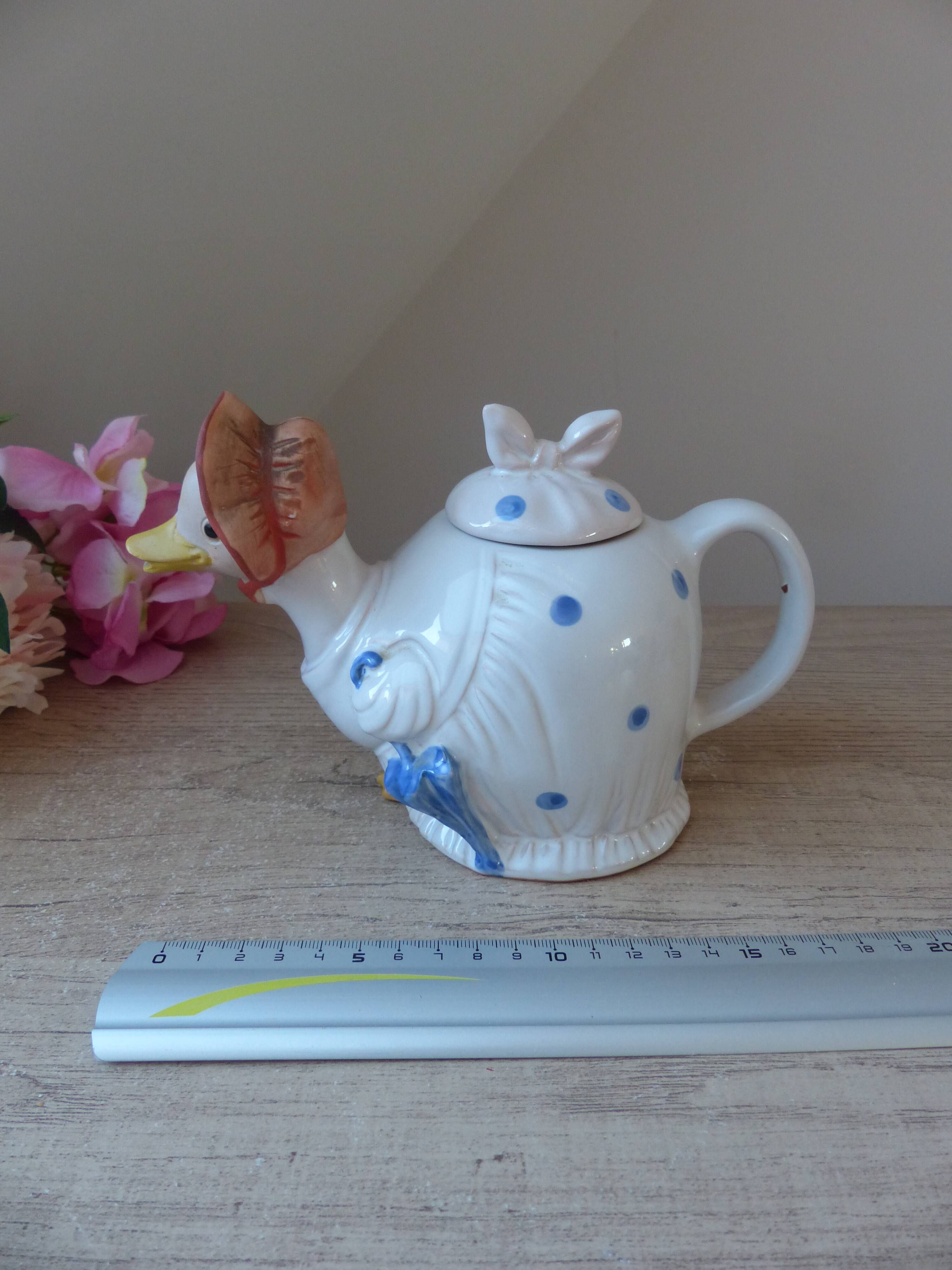 Madame Goose Stoneware Teapot with Umbrella and Bonnet