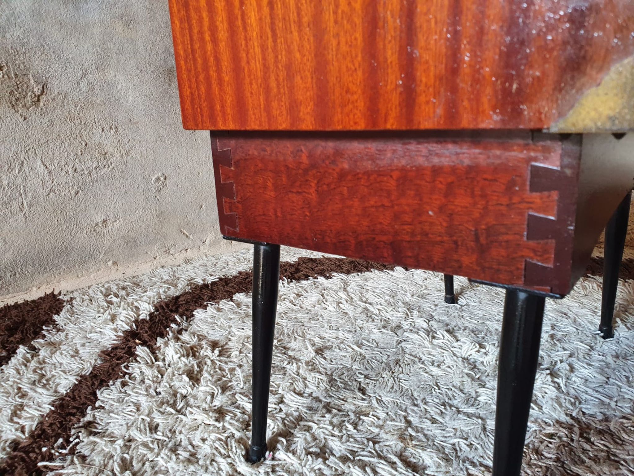 Table de chevet scandinave deux tiroirs