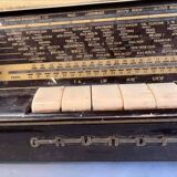 Vintage grundig bakelite radio