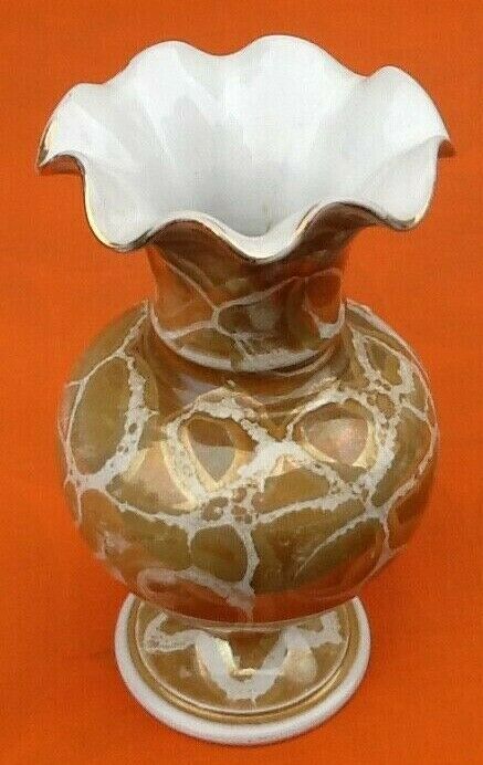 Baluster vase on foot-shower Ceramic decoration house in undergrowth