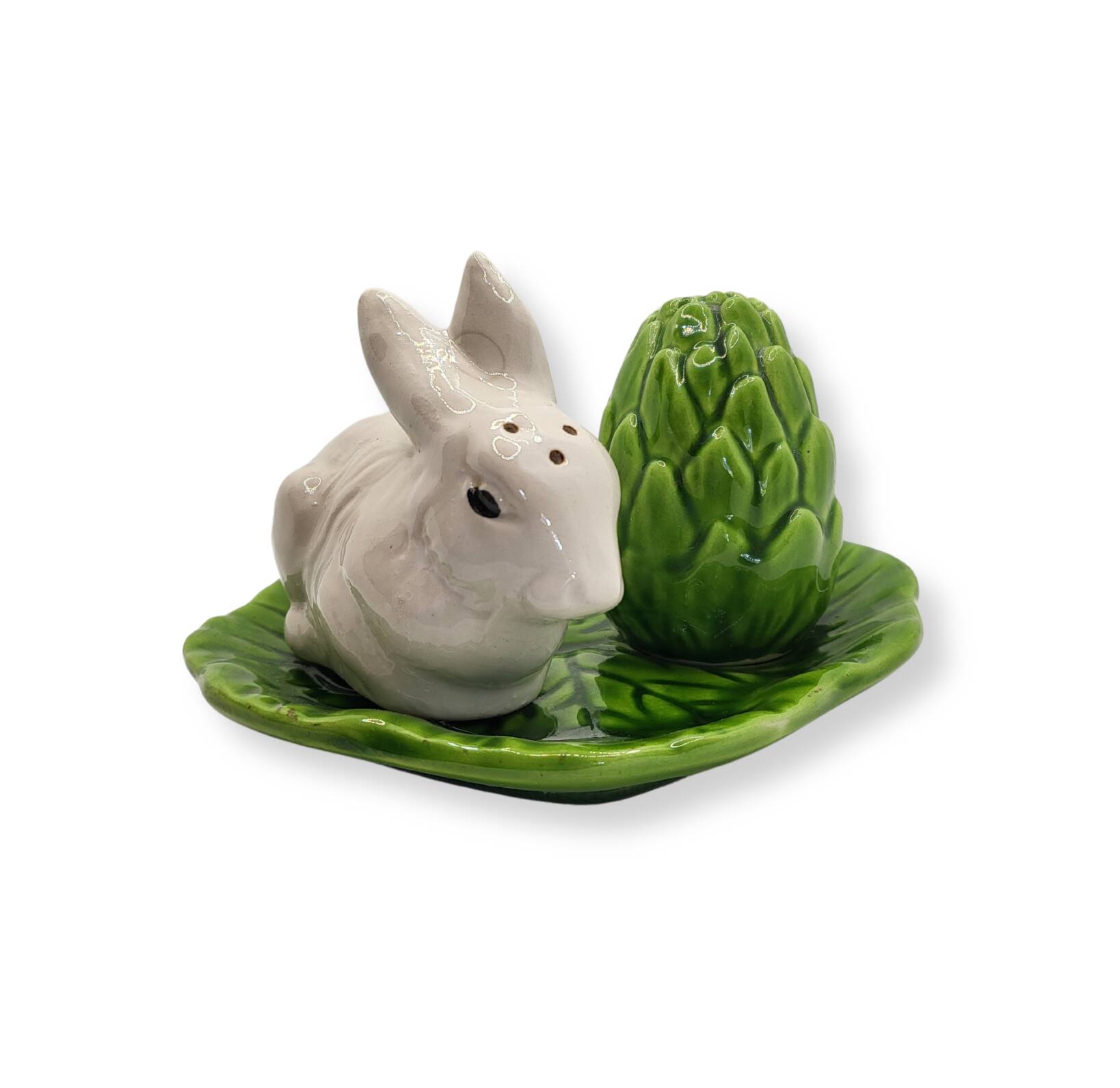 Salt & pepper shakers – Rabbit and cabbage leaf