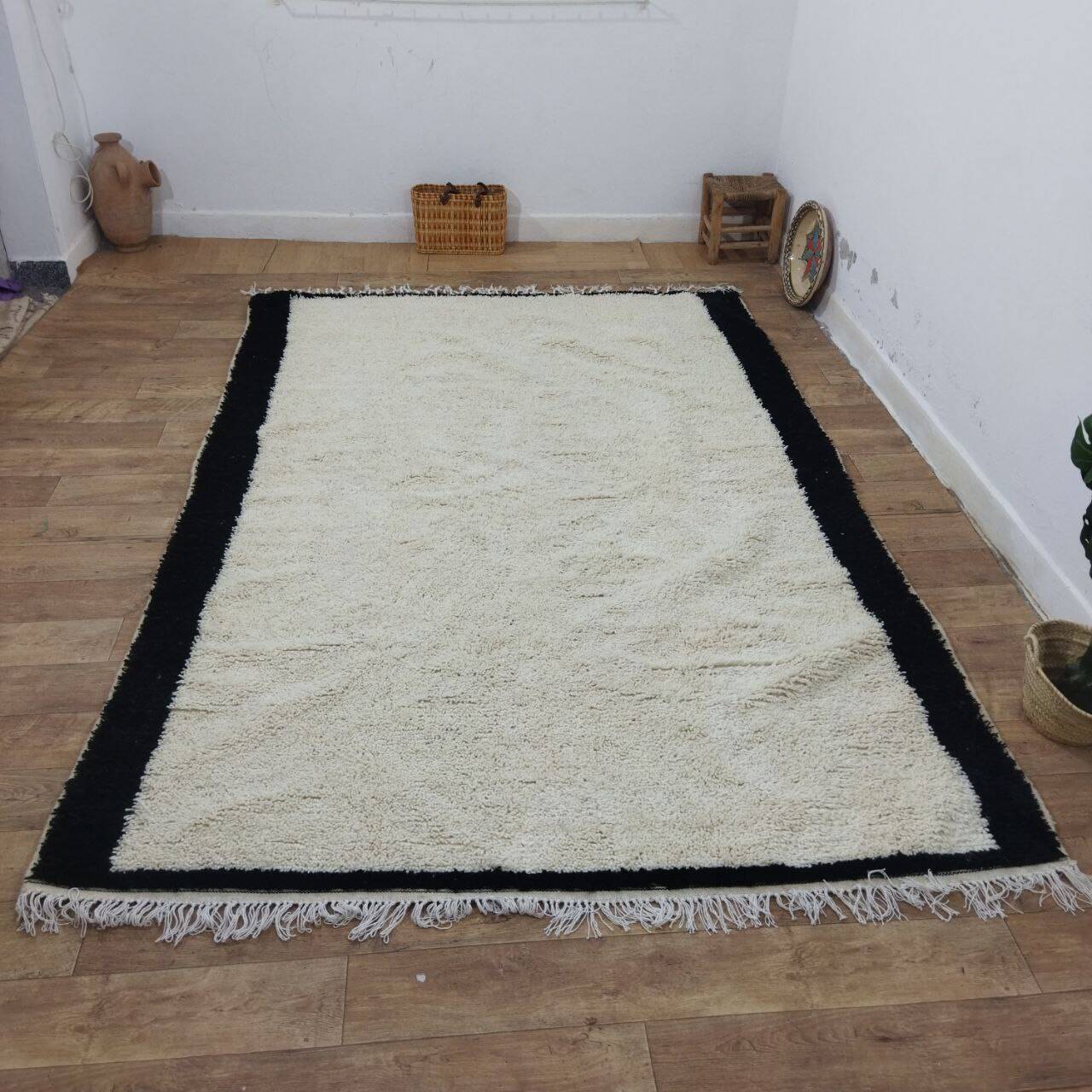 Azilal Vintage Rug 300x200 cm - Minimalist Design Cream and Black