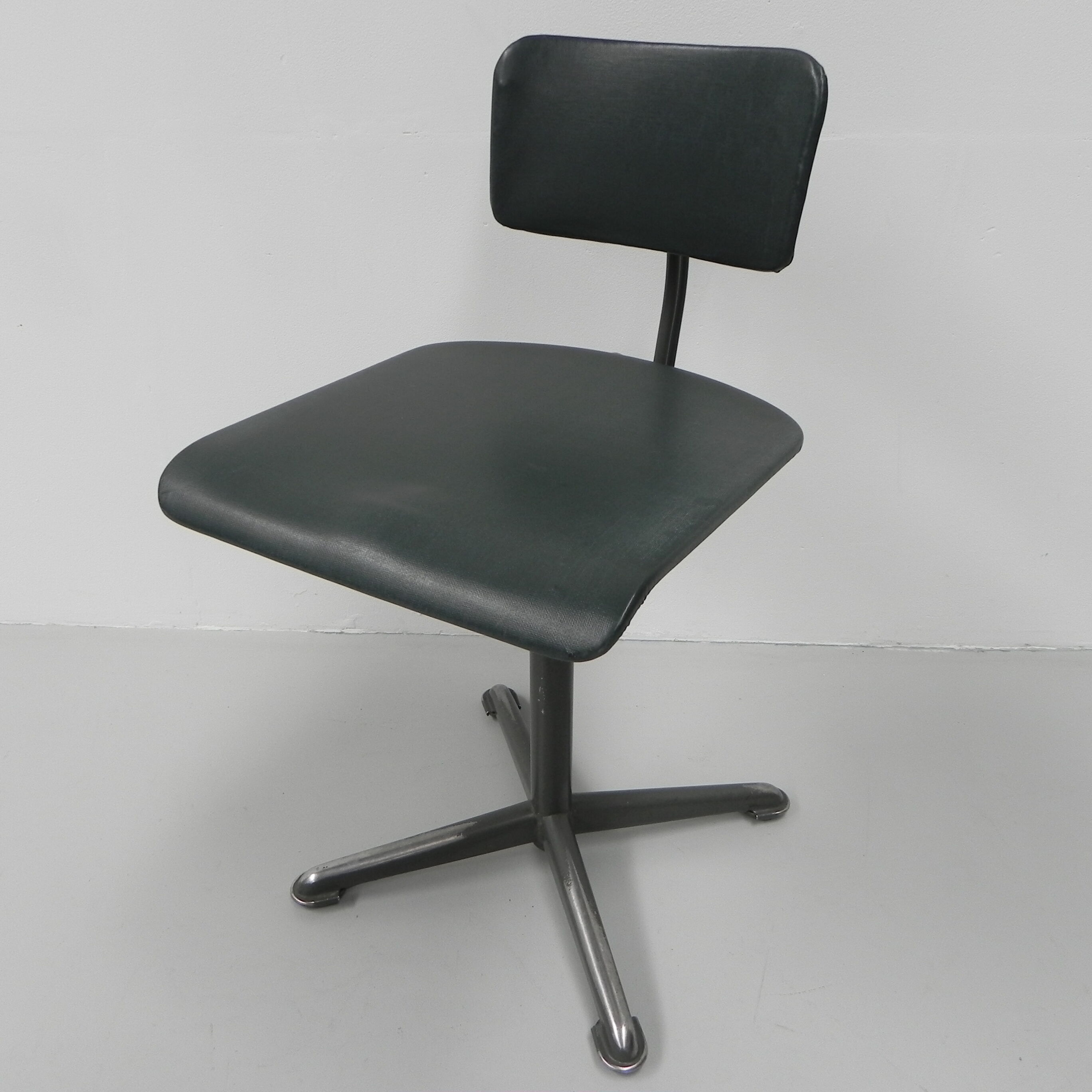 Studio chair, architect's chair Ahrend de Cirkel