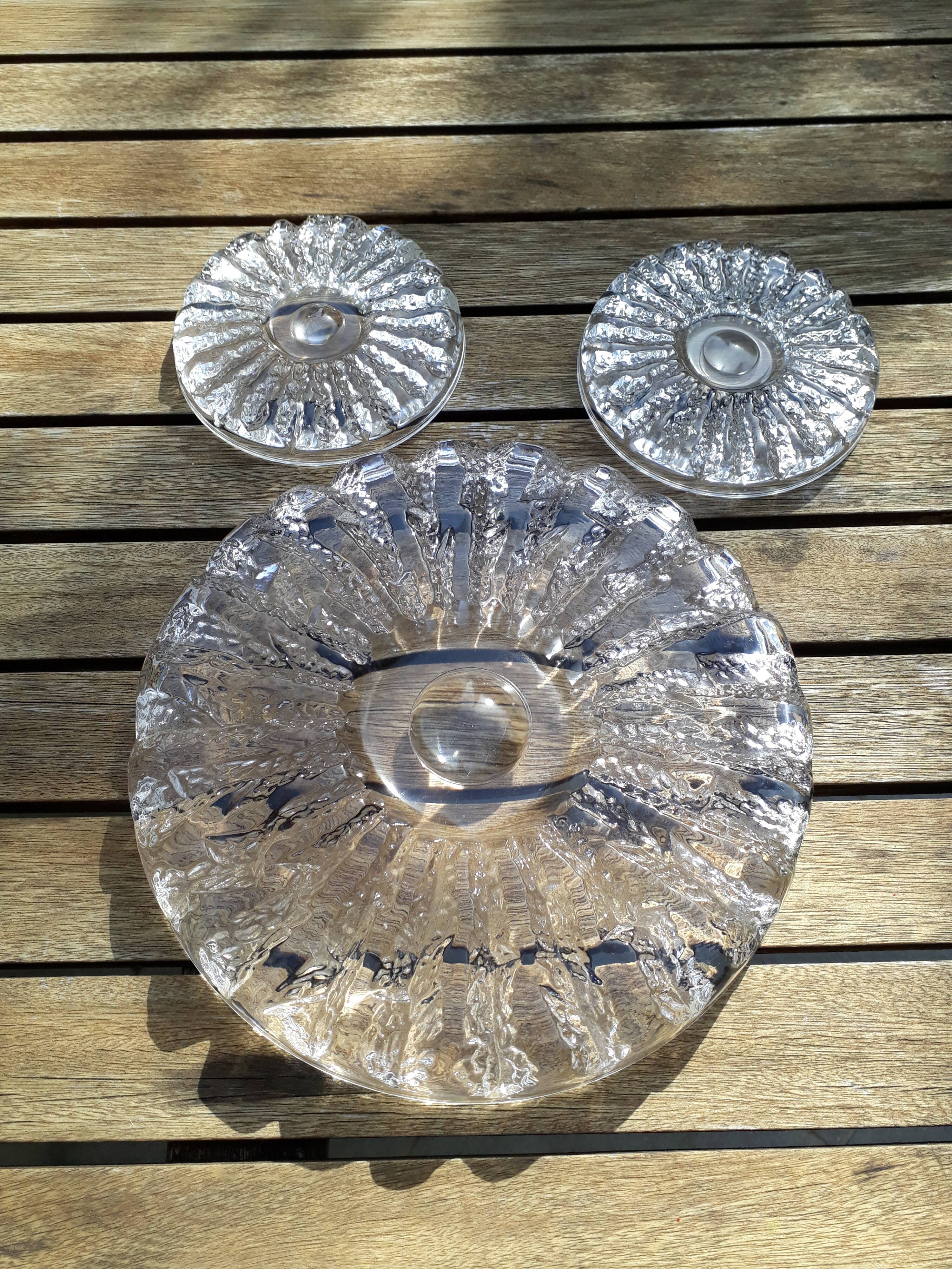 Crystal trivet