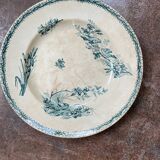 Grand plat en terre de fer " a la corbeille de fleurs" 132 bd magenta