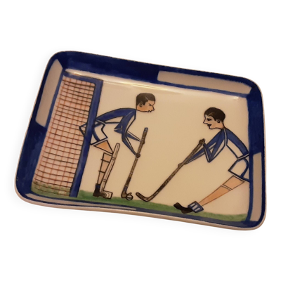 Coupe porcelaine baviere mai 1929 signee joueurs de hokey sur gazon