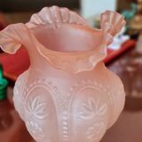 Large Art Deco vase with lace collar