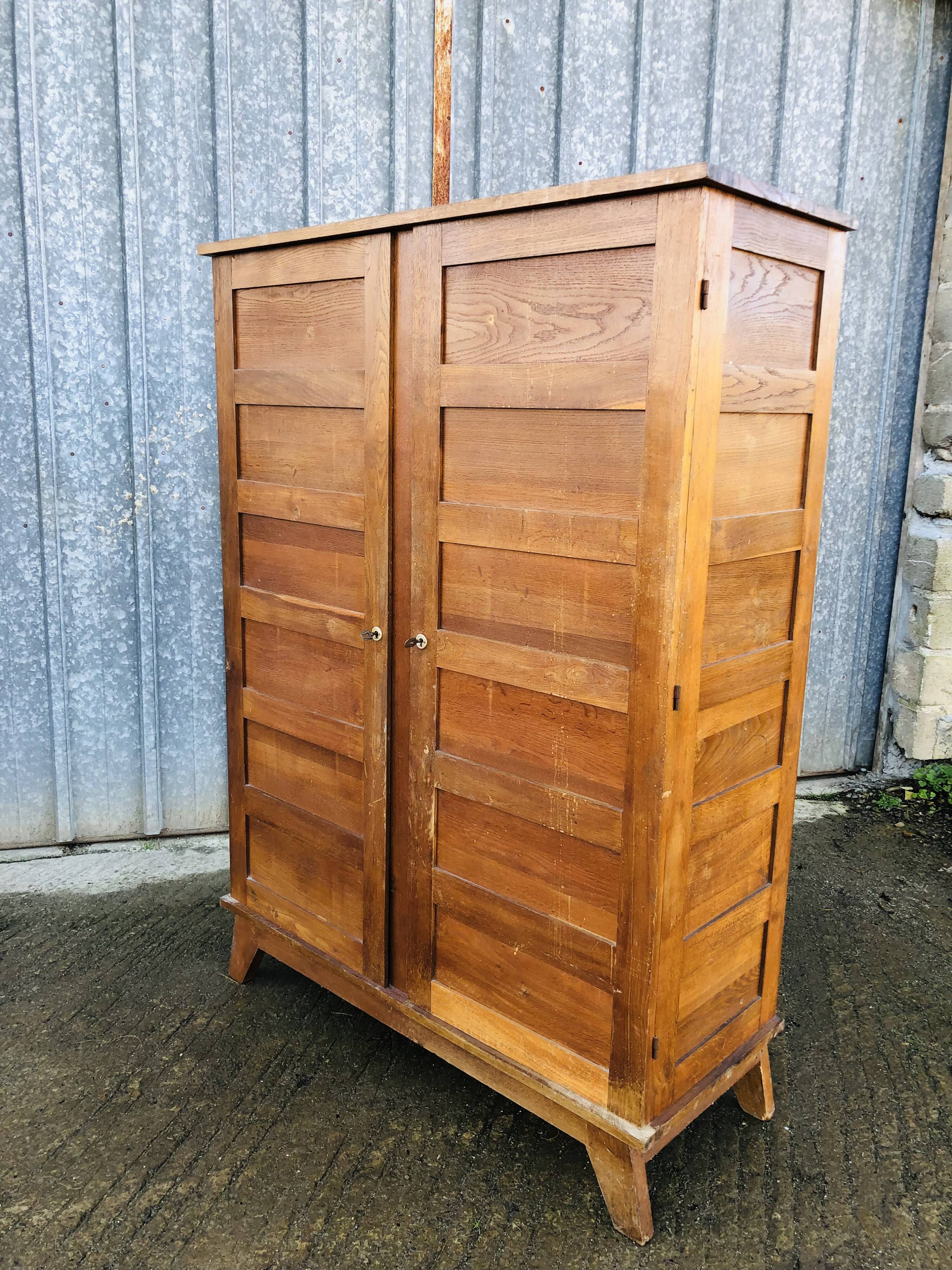 Vintage René Gabriel oak wardrobe with 2 doors from the reconstruction period.