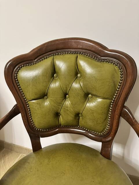 Chesterfield office chair