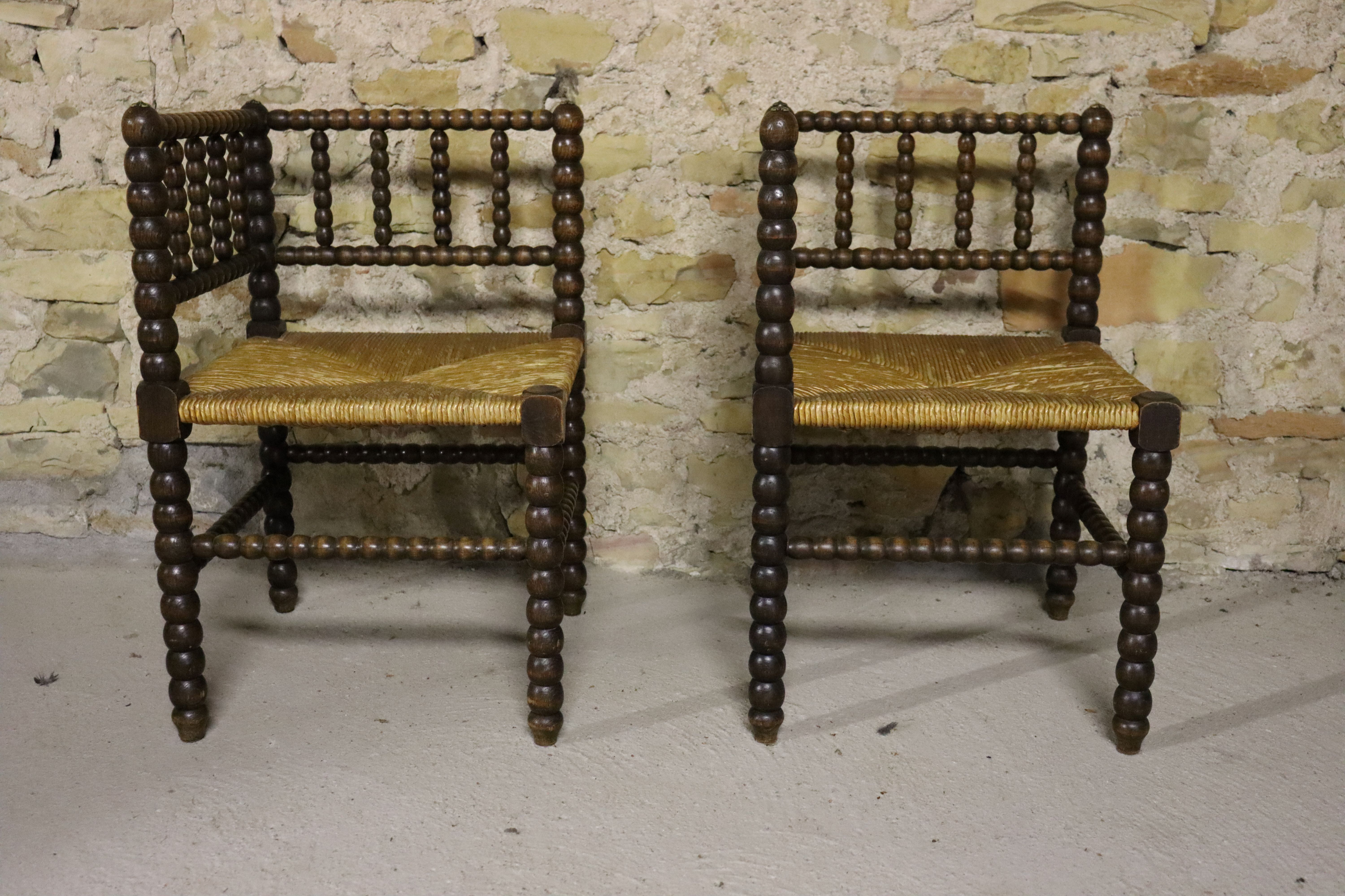 Pair of mulched chairs