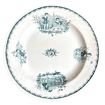 Round dish in green iron earth