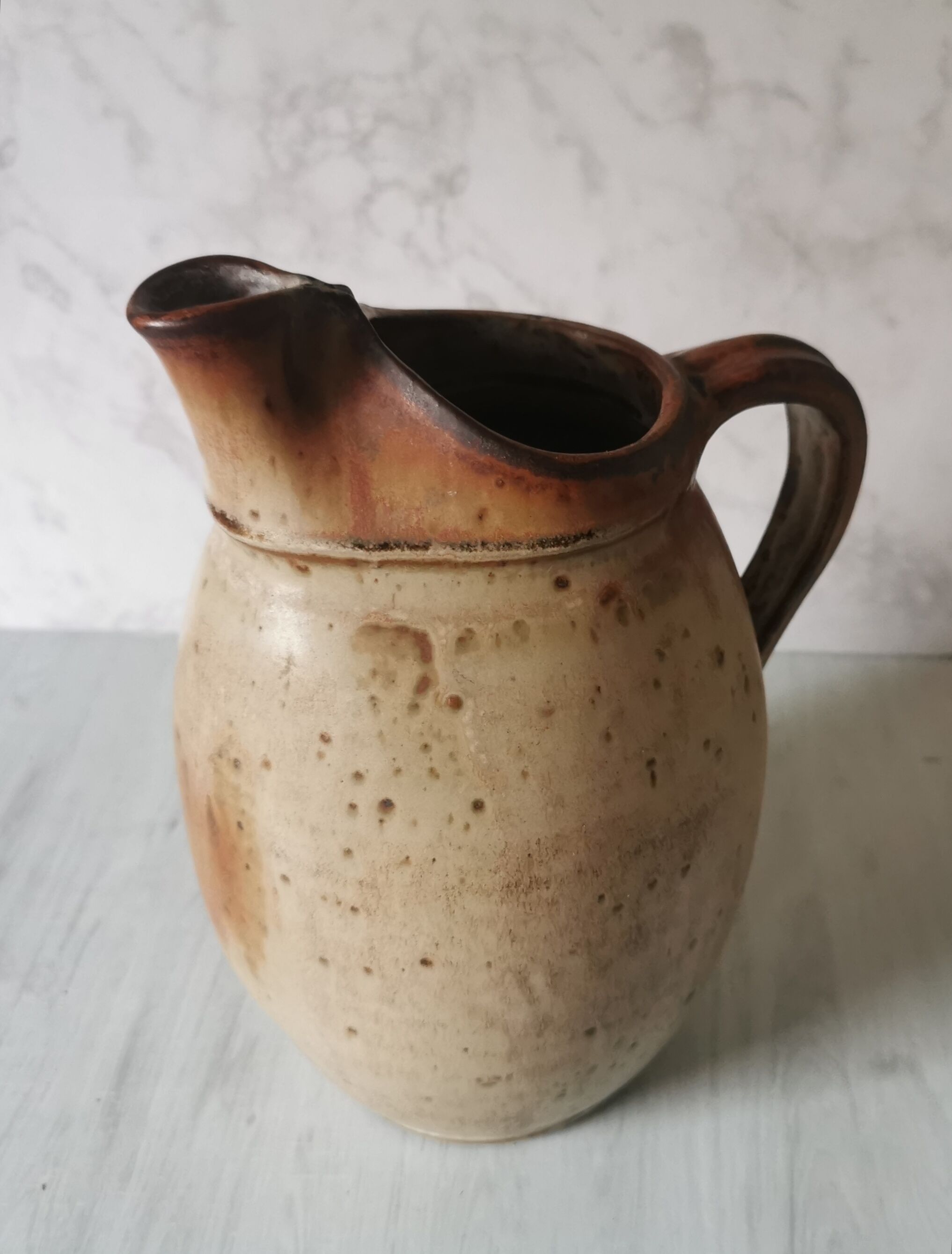 Sandstone pitcher