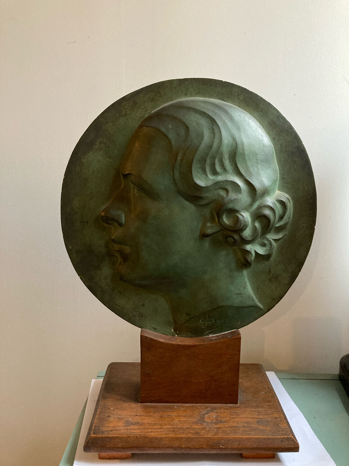 Sculpture médaillon profil plâtre patiné