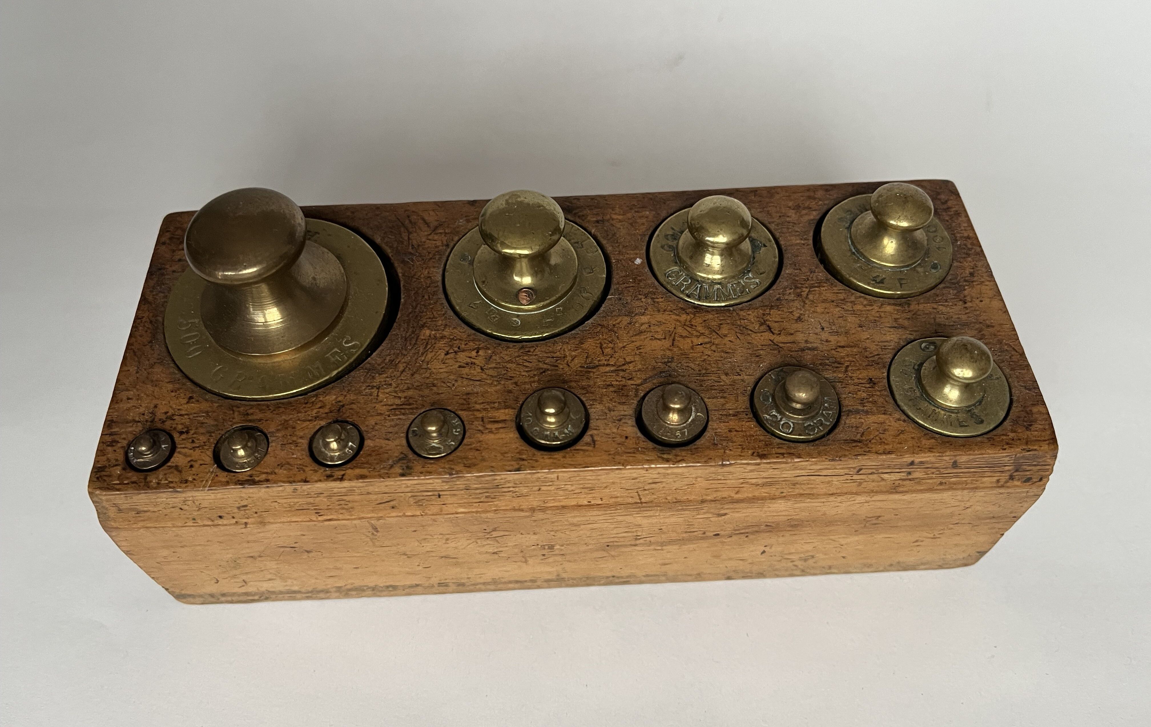 Weight box