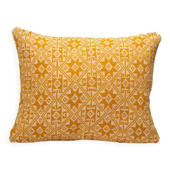 Yellow Dokmai cushion 40x50 cm
