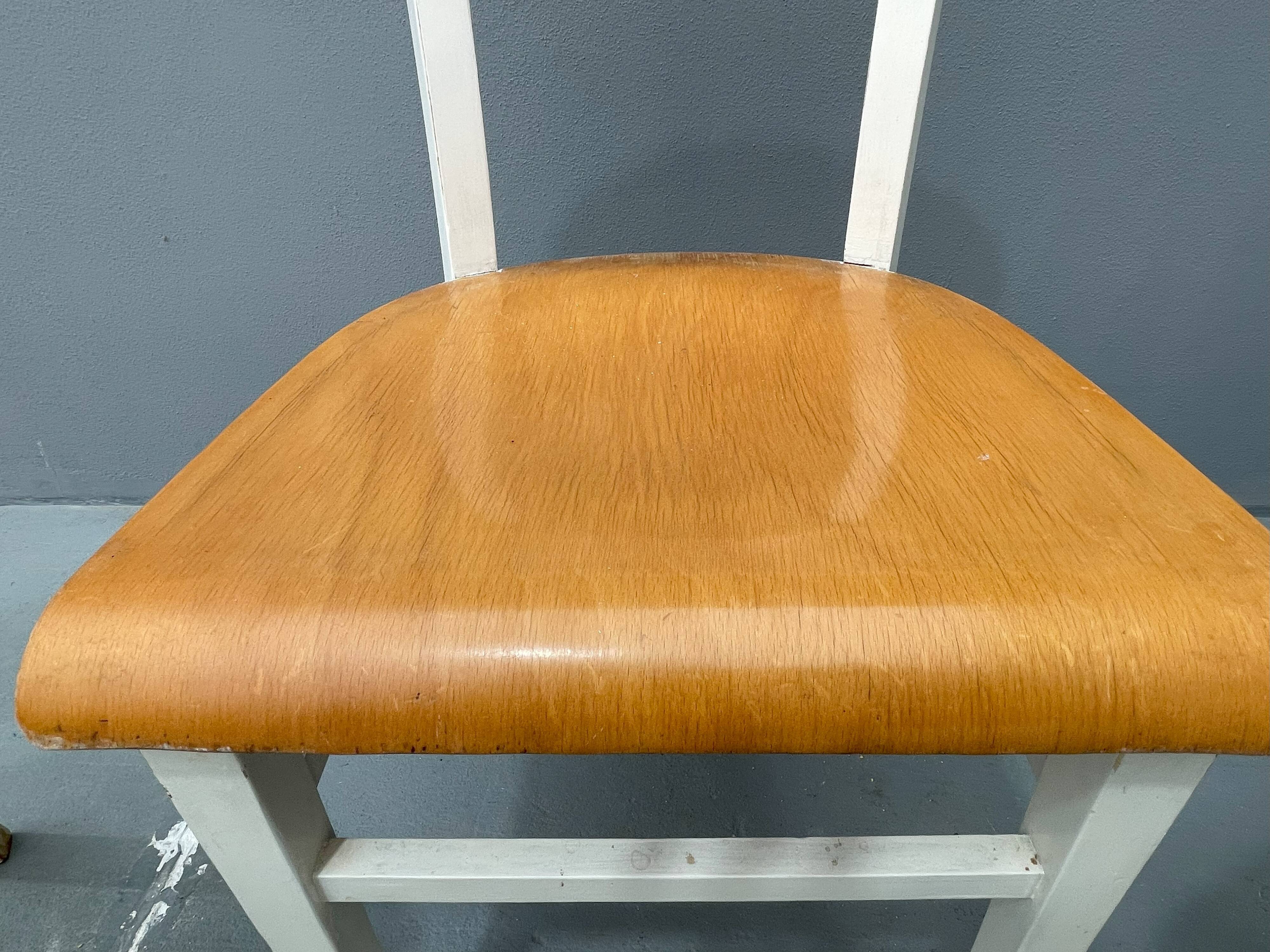 3 chaises en bois, Tchécoslovaquie années 1950