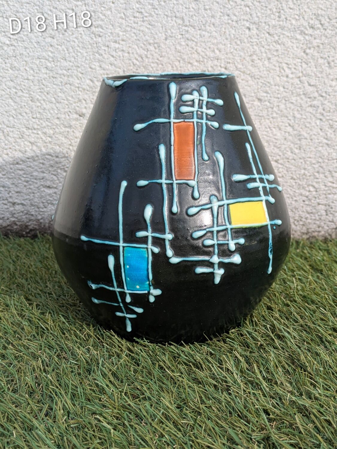 Ceramic vase attributed to Vallauris vintage 1960