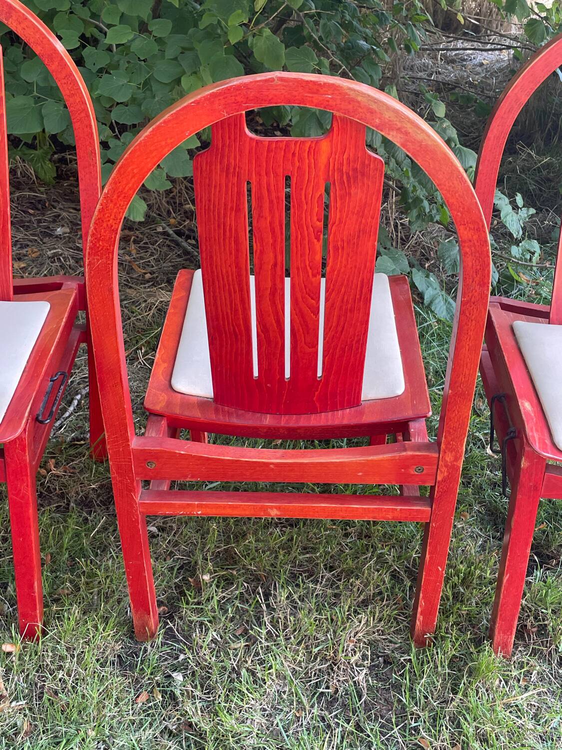 4 chaises bois rouge Baumann Argos