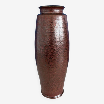 Grand vase ceramique foncé texturé