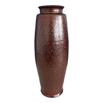 Grand vase ceramique foncé texturé