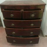 Commode victorienne en placage d'acajou a quatre rangs de tiroirs