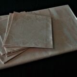 Linge de table nappe et six serviettes coton damassé rose pâle