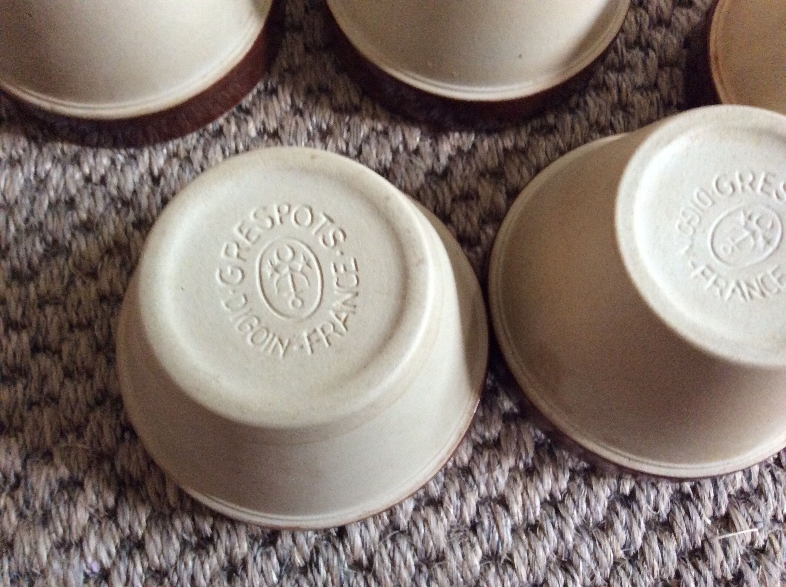Series of 5 sandstone ramekins