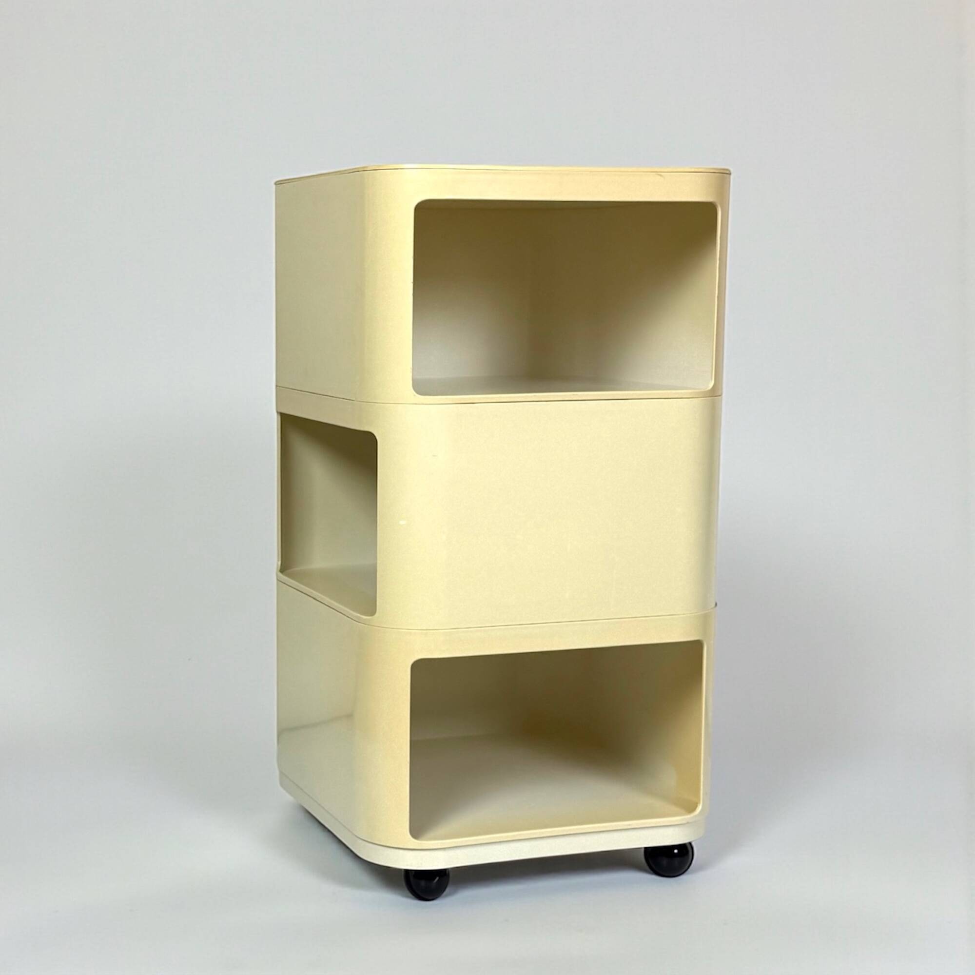 Cream Kartell Componibili Storage with Three Modules, Italian Vintage 1960s