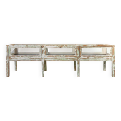 Grande vitrine antique en chêne rustique patinée, années 1890.