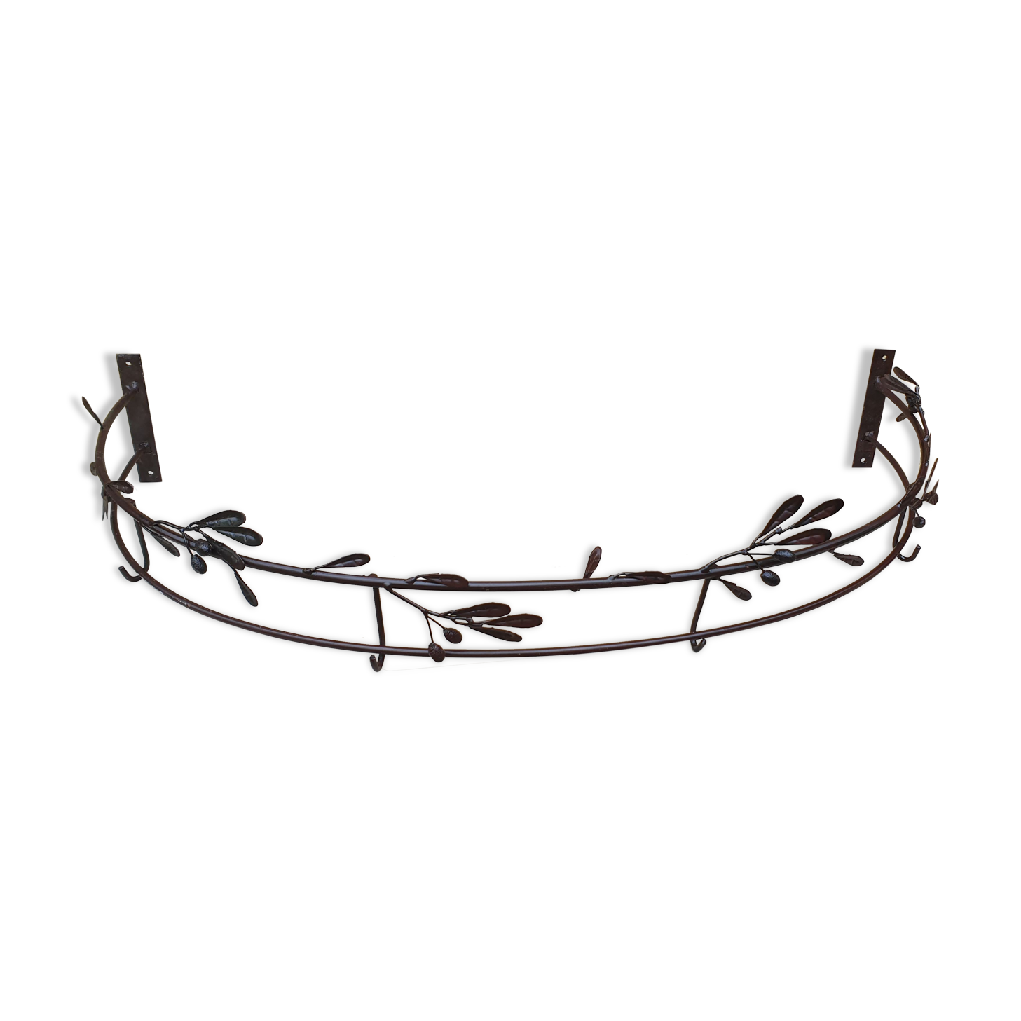 Metal half-moon bed sky