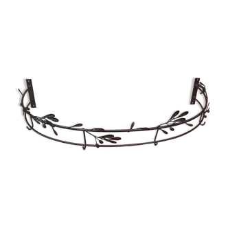 Metal half-moon bed sky