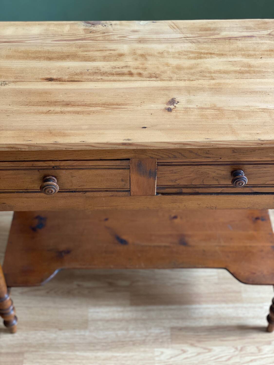 Central island / vanity unit / serving trolley