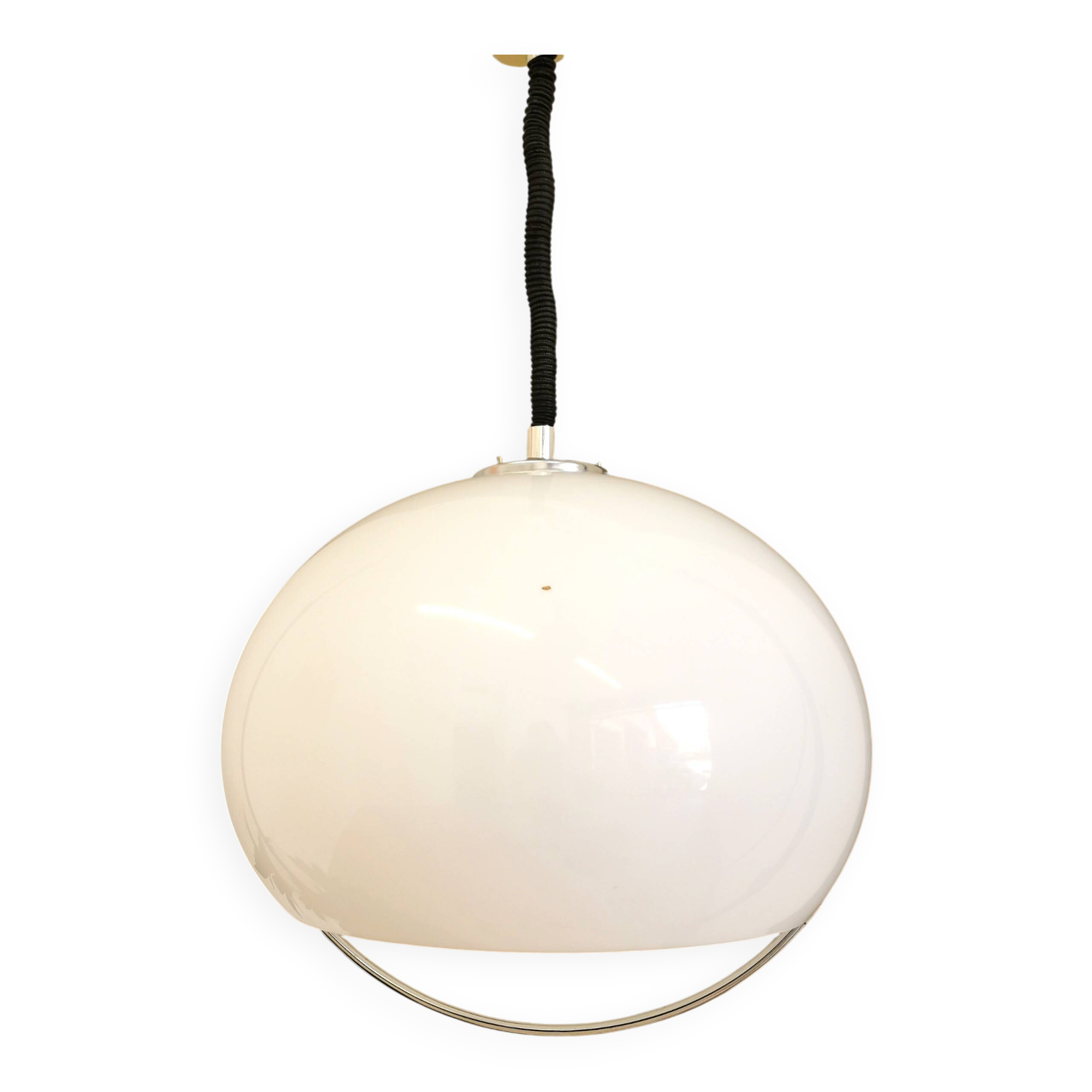 Suspension Meblo blanche vintage : luminaires italiens des années 1970, inspirés de l'ère spatiale.